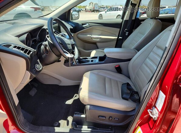 1FMCU9J9XKUB60316 2019 FORD ESCAPE Red Front interior view