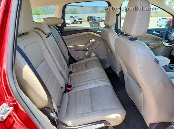 1FMCU9J9XKUB60316 2019 FORD ESCAPE Red Rear interior view