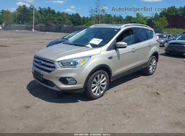1FMCU9JD0HUC17099 2017 FORD ESCAPE Tan Առջևի ձախ երեք քառորդ տեսարան