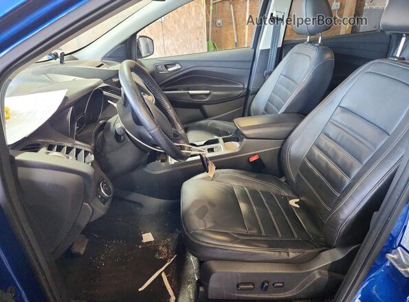 1FMCU9JD1HUA97961 2017 FORD ESCAPE Blue Front interior view