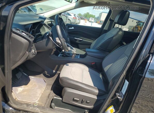 1FMCU9JD1HUC77294 2017 FORD ESCAPE Черный Вид салона спереди