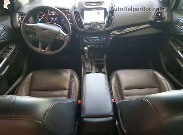 1FMCU9JD3HUC21759 2017 FORD ESCAPE Серый Вид панели приборов