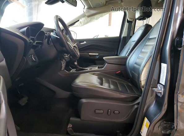 1FMCU9JD3HUC21759 2017 FORD ESCAPE Серый Вид салона спереди