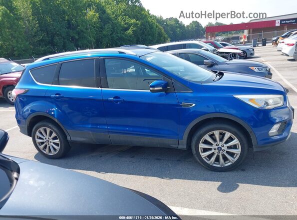 1FMCU9JD5HUA56927 2017 FORD ESCAPE Blue Вид задньої частини салону