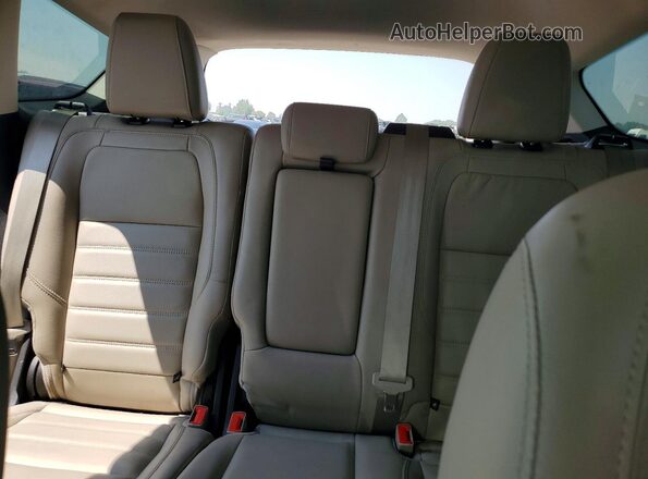 1FMCU9JD6HUB14799 2017 FORD ESCAPE Red Вид задніх сидінь