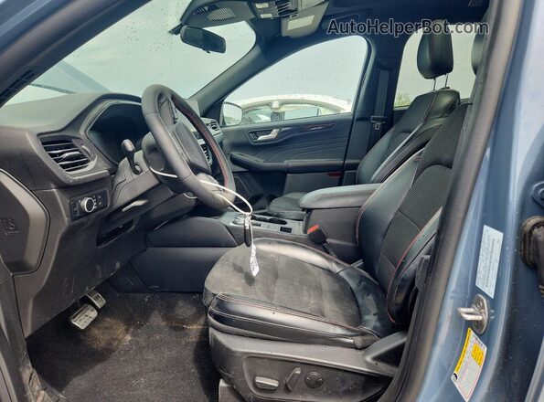 1FMCU9MN0RUB43608 2024 FORD ESCAPE Синий Вид салона спереди