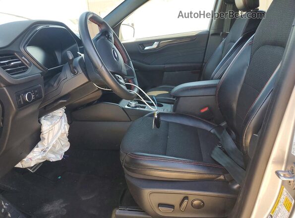 1FMCU9MN2RUA98560 2024 FORD ESCAPE Silver Вид салону спереду