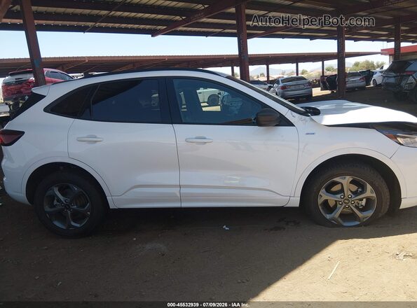 1FMCU9MN5PUA91860 2023 FORD ESCAPE Белый Панорамный вид салона 360°
