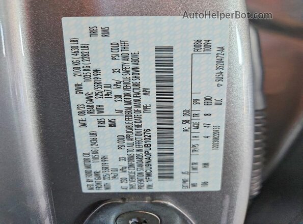 1FMCU9NA0PUB10276 2023 FORD ESCAPE Silver Widok naklejki z numerem VIN