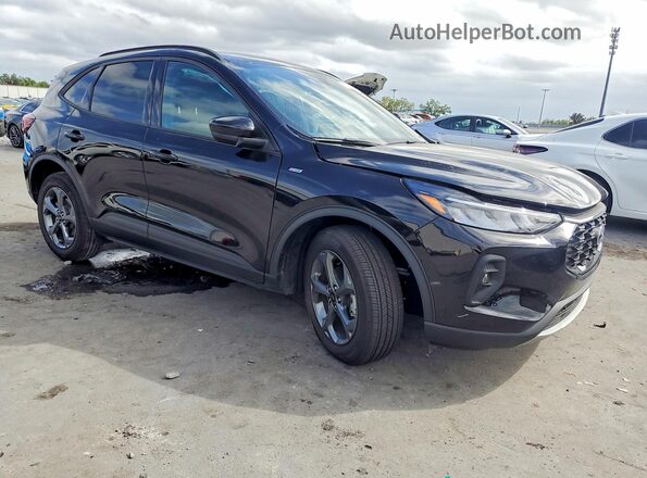 1FMCU9NZ1TUA12583 2026 FORD ESCAPE Черный Передняя правая четверть
