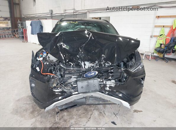 1FMCU9NZ2PUB47335 2023 FORD ESCAPE Черный Вид спереди