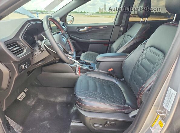 1FMCU9PA7PUB10983 2023 FORD ESCAPE Silver Front interior view