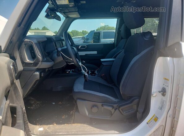 1FMDE5AH3NLA71148 2022 FORD BRONCO White Front interior view