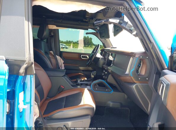 1FMDE5BH0PLB92723 2023 FORD BRONCO Blue Вид салону спереду