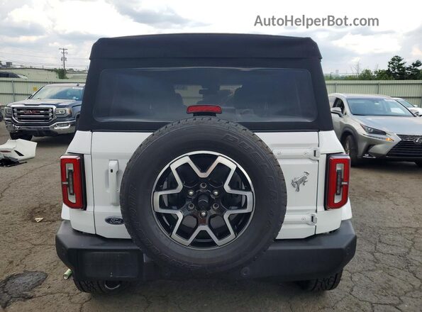 1FMDE5BH6PLC00906 2023 FORD BRONCO White Vista trasera