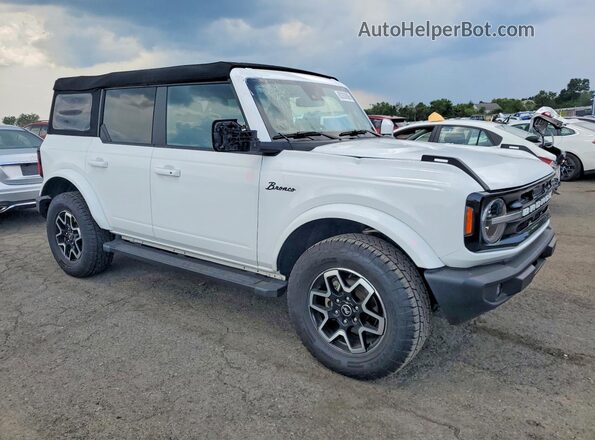 1FMDE5BH6PLC00906 2023 FORD BRONCO White Delantero derecho