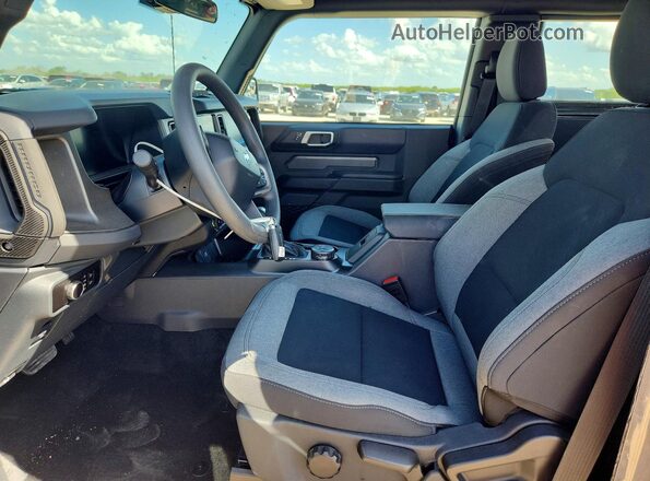 1FMDE6AH5SLB69938 2025 FORD BRONCO Gray Widok wnętrza z przodu