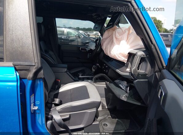 1FMDE7BH2RLA09983 2024 FORD BRONCO Blue Вид салону спереду
