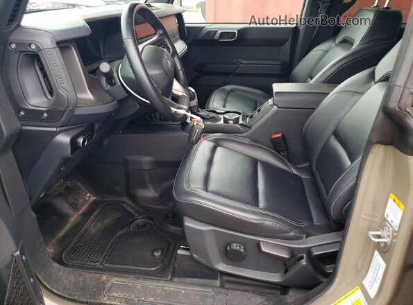 1FMDE7BH8SLA77985 2025 FORD BRONCO Tan Вид салону спереду