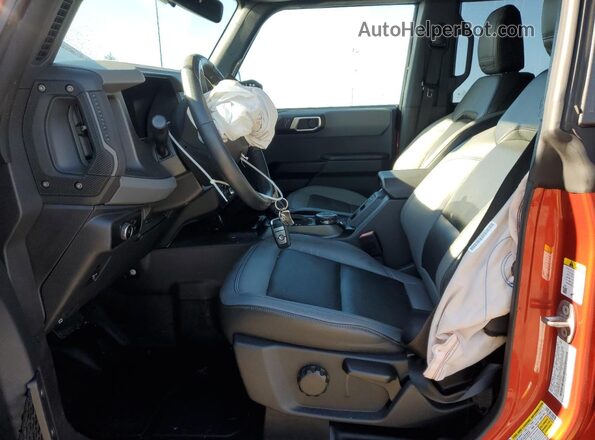 1FMDE7BHXRLB23892 2024 FORD BRONCO Orange წინა სალონის ხედი