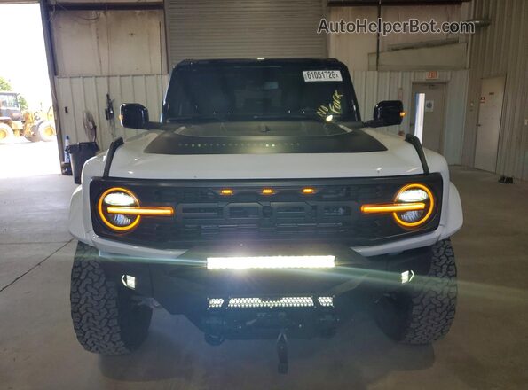 1FMEE0RR9RLB00792 2024 FORD BRONCO White Vista frontal