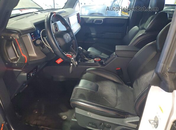1FMEE0RR9RLB00792 2024 FORD BRONCO White Vista interior delantera