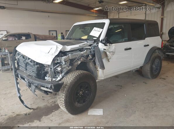 1FMEE2BP8RLB11528 2024 FORD BRONCO White Vista tres cuartos delantera izquierda