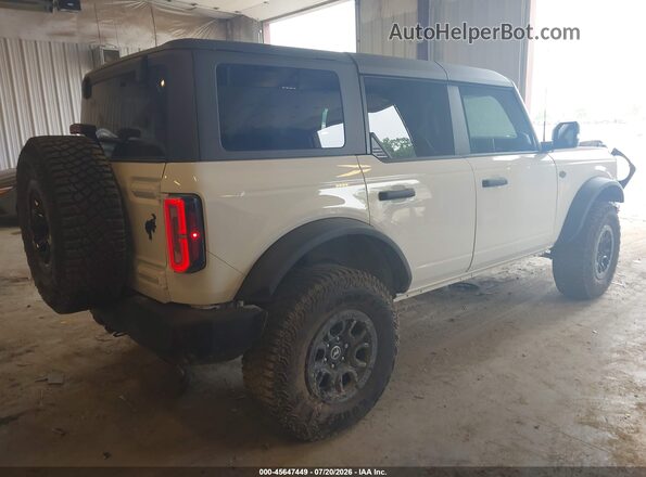1FMEE2BP8RLB11528 2024 FORD BRONCO White Trasero derecho