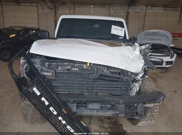 1FMEE2BP8RLB11528 2024 FORD BRONCO White Vista del cuadro de instrumentos