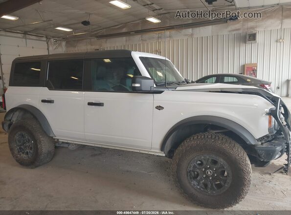 1FMEE2BP8RLB11528 2024 FORD BRONCO White Vista interior trasera