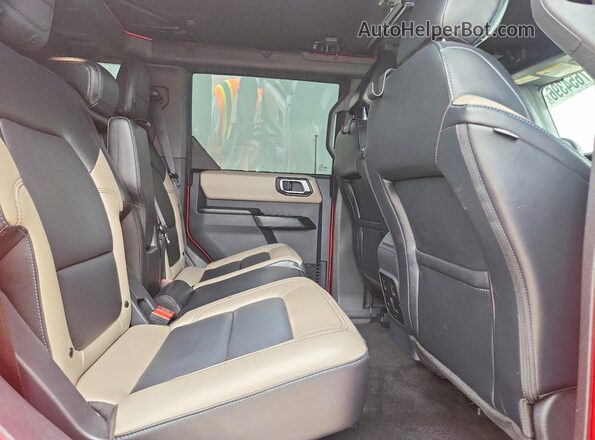 1FMEE2BP9RLA22017 2024 FORD BRONCO Red Widok tylnych siedzeń