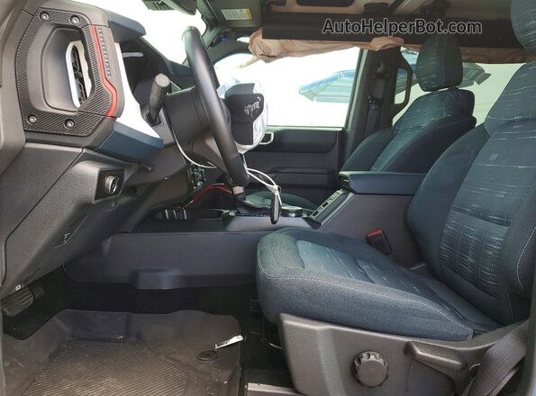 1FMEE4DP7SLA58769 2025 FORD BRONCO Blue Front interior view
