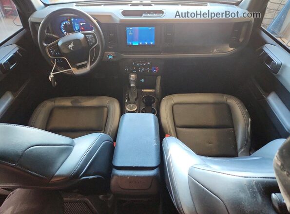 1FMEE5BP0PLC16160 2023 FORD BRONCO Blue Vista del salpicadero