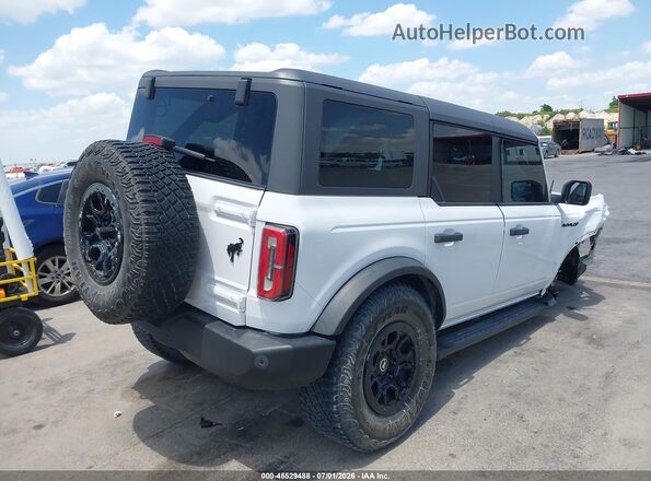 1FMEE5BP5PLB08049 2023 FORD BRONCO Белый Задняя правая четверть