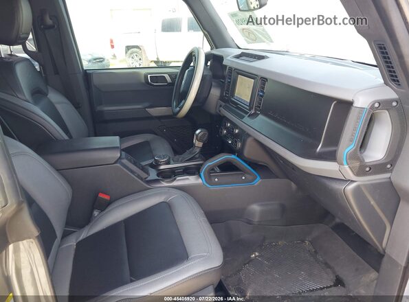 1FMEE5BP7PLC17242 2023 FORD BRONCO Gray Вид салону спереду