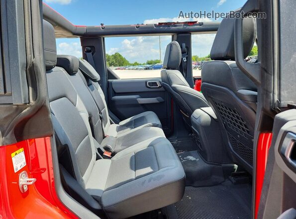 1FMEE5BP8NLA86609 2022 FORD BRONCO Red Rear seats view