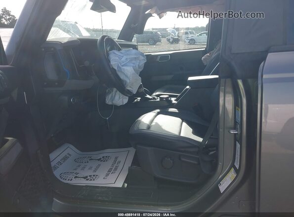 1FMEE5DP4NLB63618 2022 FORD BRONCO Gray Front interior view