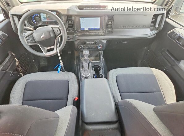 1FMEE5DP8NLB75786 2022 FORD BRONCO Green წინა პანელის ხედი