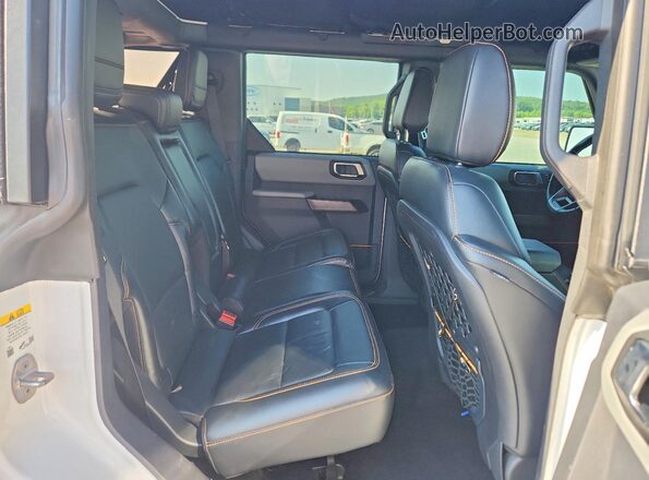 1FMEE5DPXMLA92715 2021 FORD BRONCO Белый Вид задних сидений