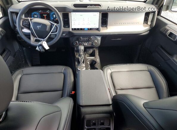 1FMEE8BP1TLA54180 2026 FORD BRONCO Gray Widok deski rozdzielczej