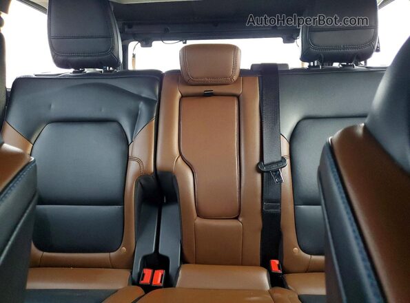 1FMEE8BP8RLA33402 2024 FORD BRONCO Teal Vista de los asientos traseros