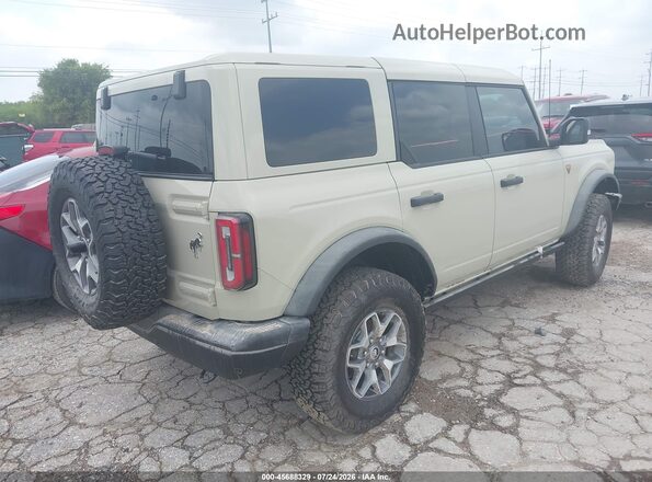 1FMEE9BP2SLB03102 2025 FORD BRONCO Tan Trasero derecho