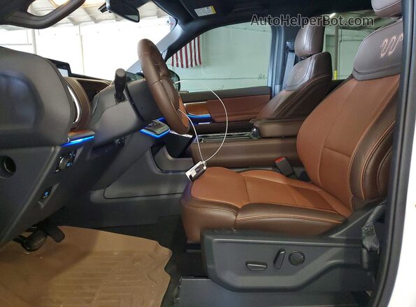 1FMJK1P88SEA18358 2025 FORD EXPEDITION Белый Вид салона спереди