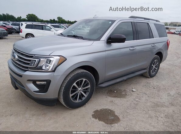 1FMJU1FT8LEA72096 2020 FORD EXPEDITION Silver Vista tres cuartos delantera izquierda