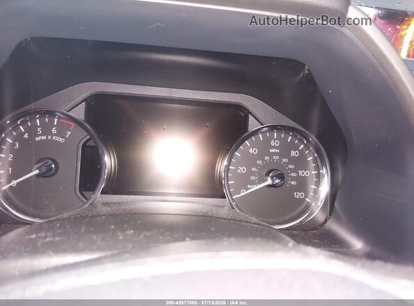1FMJU1HT4JEA70324 2018 FORD EXPEDITION Silver 