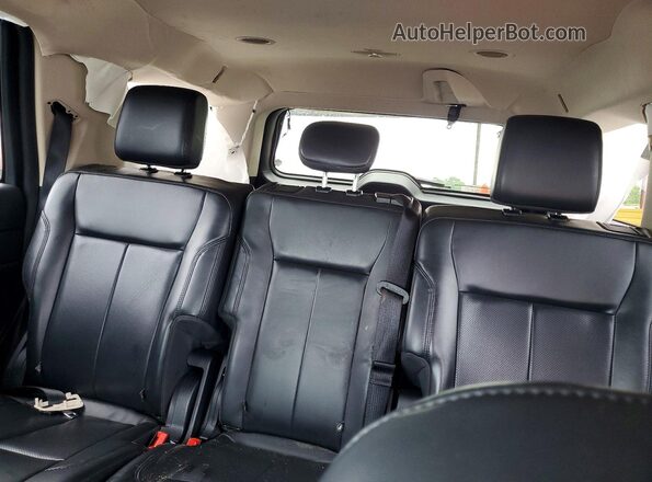 1FMJU1HT8NEA15882 2022 FORD EXPEDITION Black Widok tylnych siedzeń