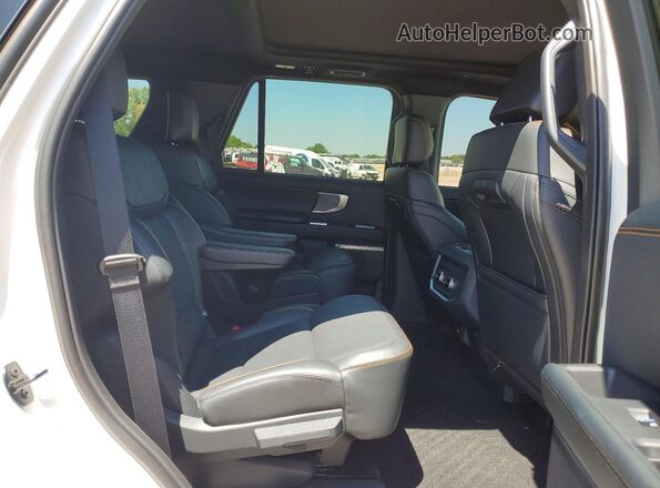 1FMJU1RG9SEA69673 2025 FORD EXPEDITION White Вид задньої частини салону
