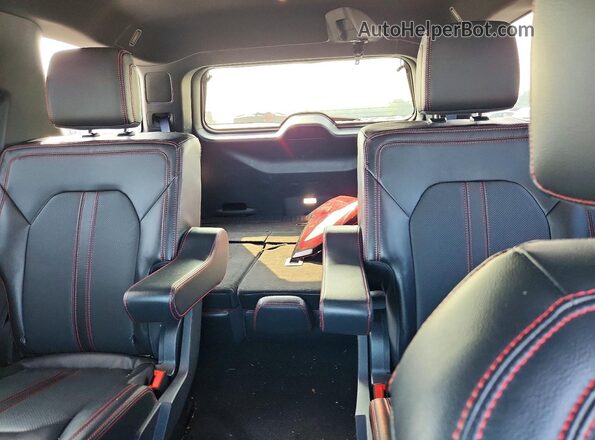 1FMJU2AT6NEA47598 2022 FORD EXPEDITION Red Rear seats view