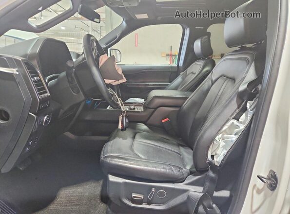 1FMJU2AT7LEA72930 2020 FORD EXPEDITION White Front interior view