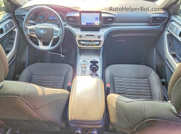 1FMSK7DH0MGA67329 2021 FORD EXPLORER Silver წინა პანელის ხედი